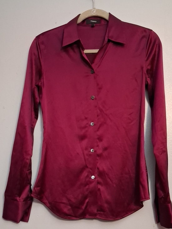 Theory Tops - Theory Size (P) Small Women's 93% Silk Satin Button-Up Blouse in Burgundy.